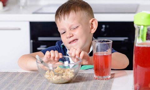 Niños que no quieren comer. ¿Qué hacer?
