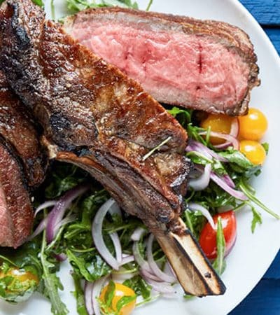 Costilla cowboy con ensalada de arúgula