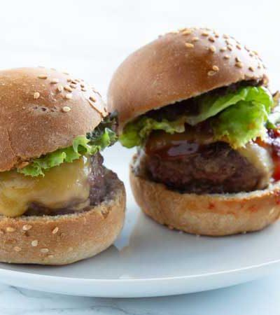 Mini hamburguesas de sirloin con cheddar