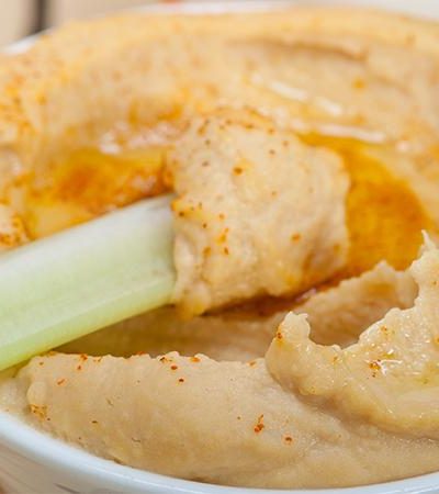 Apios con hummus