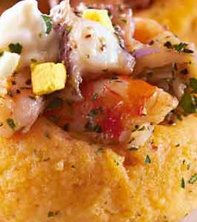 Causas rellenas de mariscos