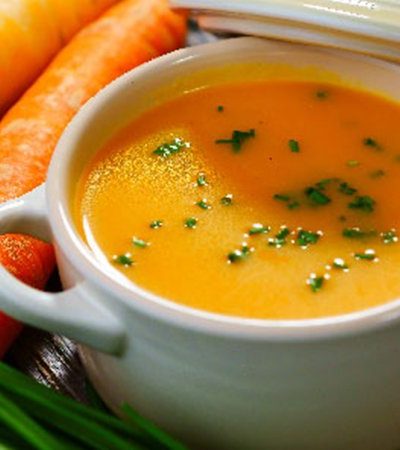 Crema de quelites y zanahorias