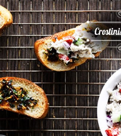 Crostinis de ensalada de jaiba