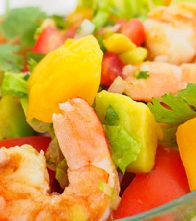 Ensalada de camarón con mango