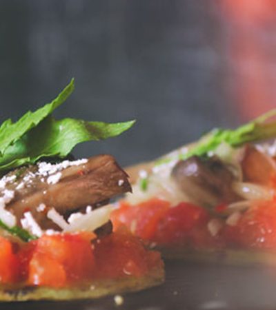 Huaraches de nopal con champiñones