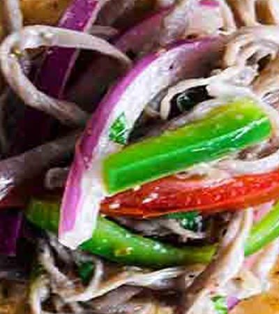 Nachos con carne deshebrada