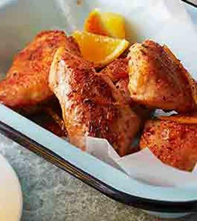 Pechugas de pollo glaseadas con mermelada de naranja y chile ancho