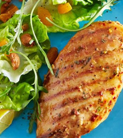 Pechugas de pollo a la parrilla con marinada de yogurt y morita