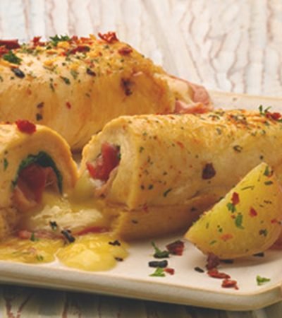 Pechugas rellenas de queso y tocino