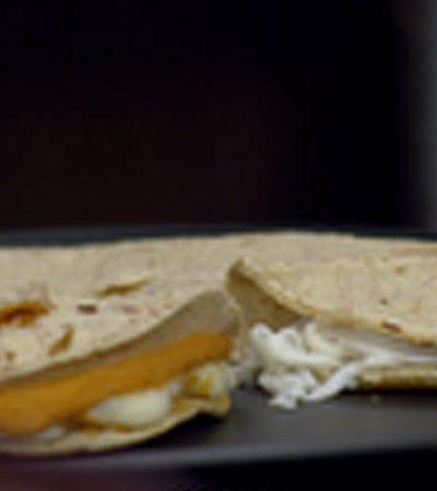Mini quesadillas al comal