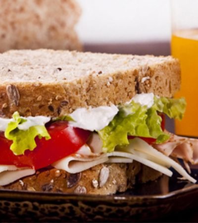 Sándwich integral de pavo