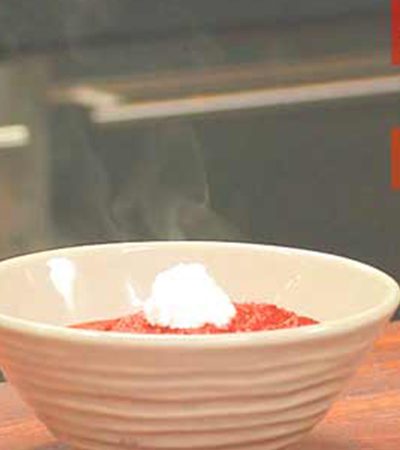 Sopa de betabel rostizado con jocoque