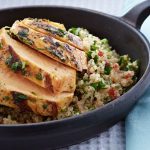 Tabbouleh de quinoa con pechuga de pollo a la parrilla