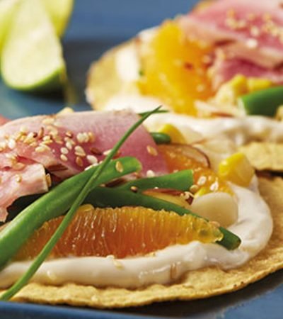 Tostadas con ensalada de atún a la parrilla