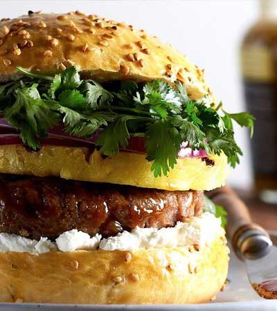 Hamburguesa de arrachera con mayonesa de chimichurri