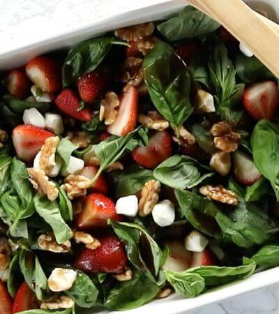 Ensalada caprese de fresa
